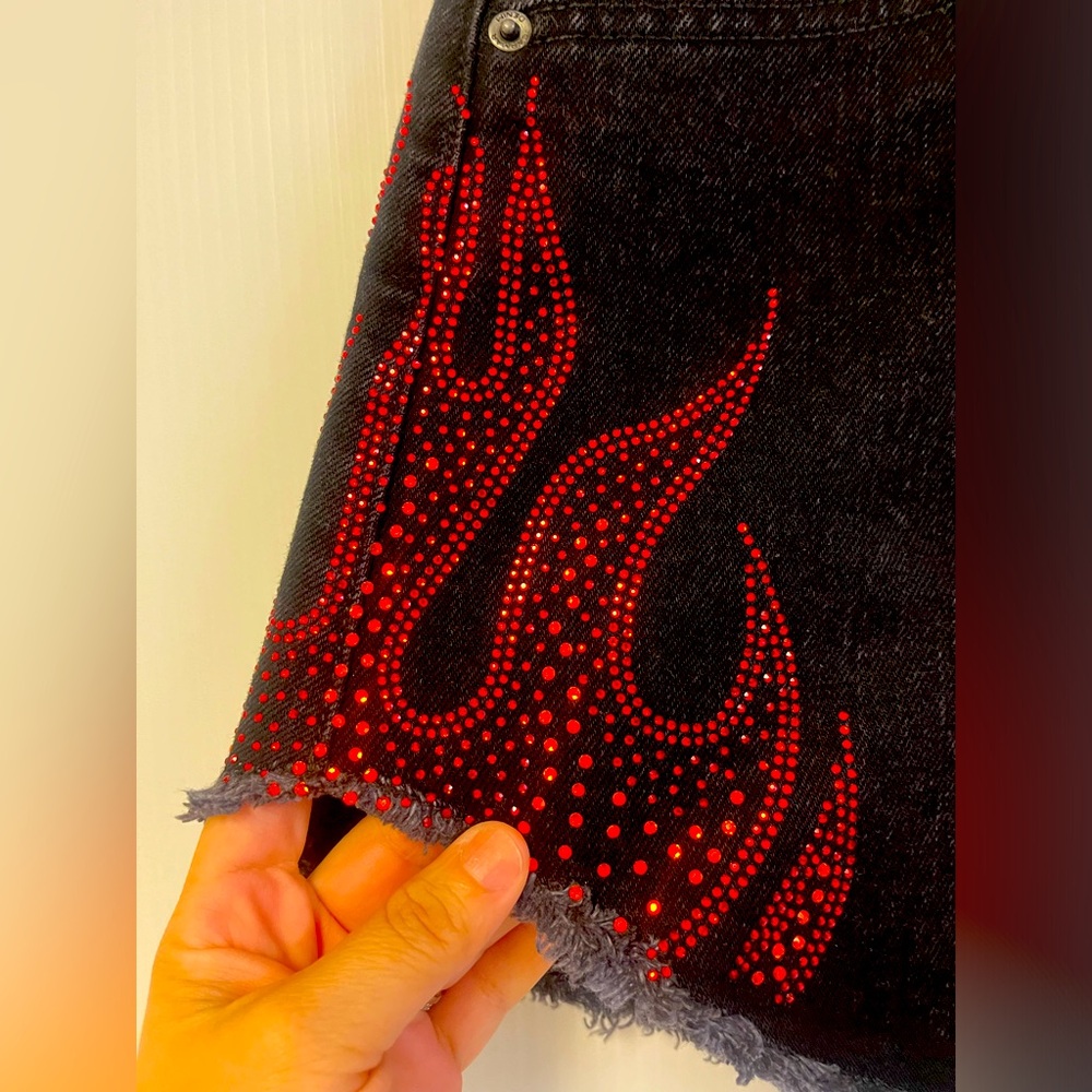 Carmar black denim Beatrice skirt with rhinestone flames Size 27 Goth, Grunge, - Picture 5 of 8